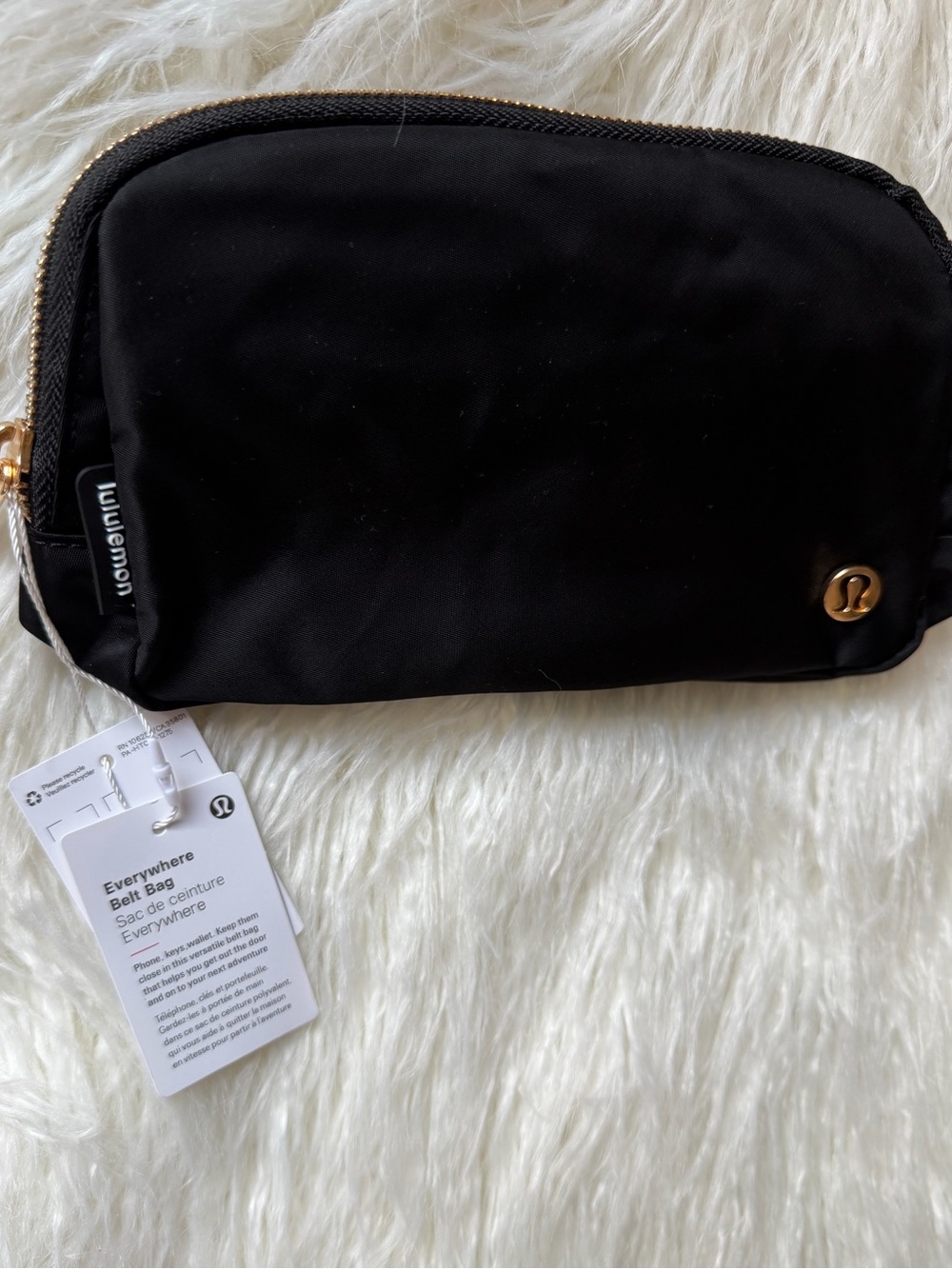 lululemon athletica Everywhere Belt Bag - Black with Gold Hardware